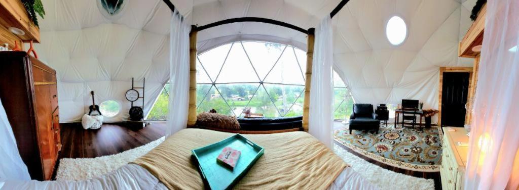 Waterfront Luxury Glamping Dome Hotel Rogersville Exterior foto