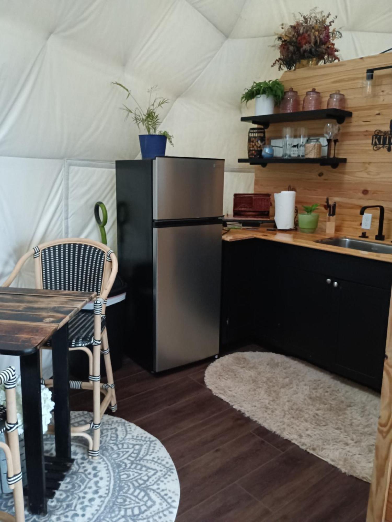 Waterfront Luxury Glamping Dome Hotel Rogersville Exterior foto