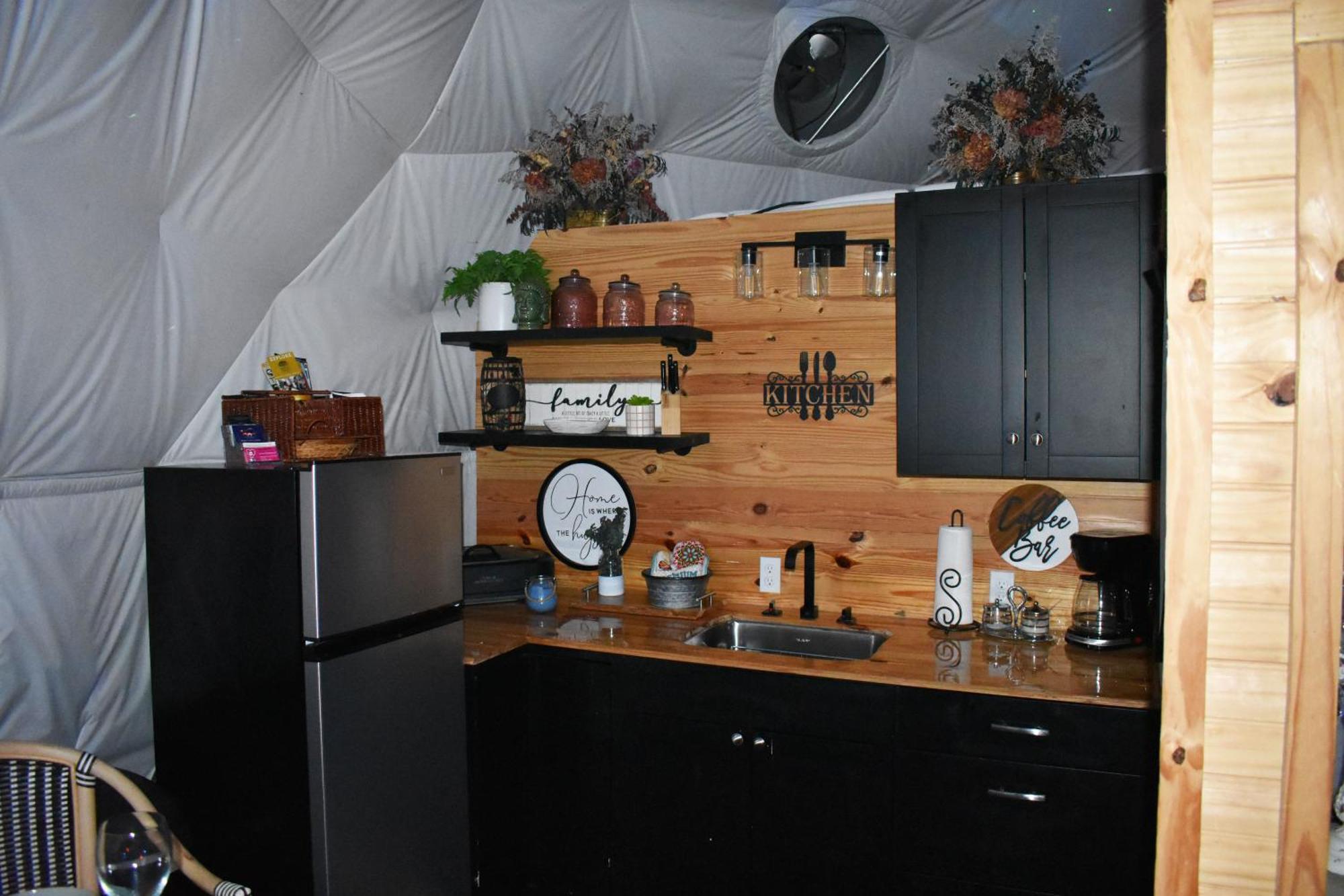 Waterfront Luxury Glamping Dome Hotel Rogersville Exterior foto