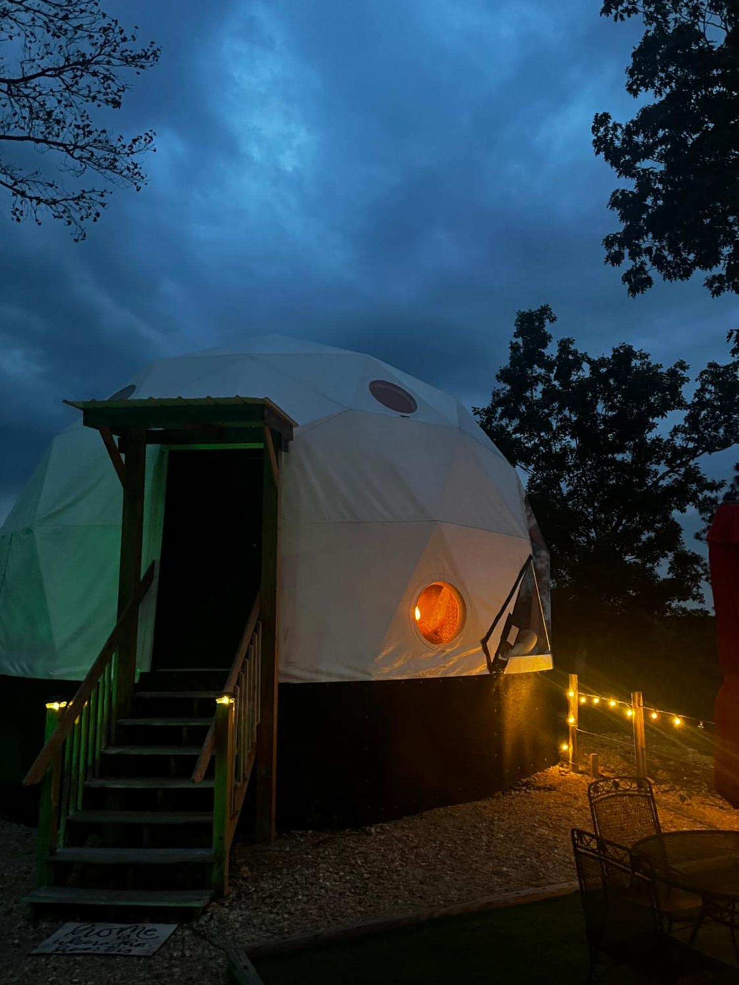 Waterfront Luxury Glamping Dome Hotel Rogersville Exterior foto